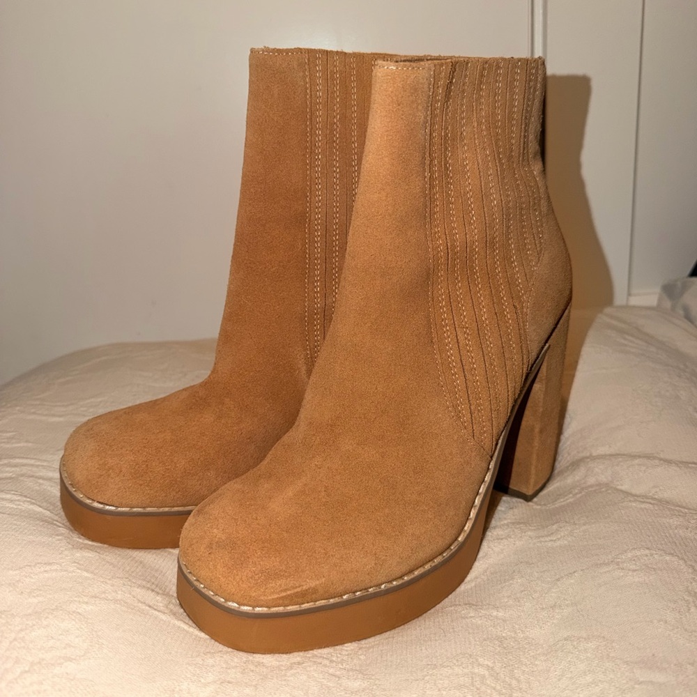 Steve Madden Women's Tan Suede Block Heel Ankle Boots